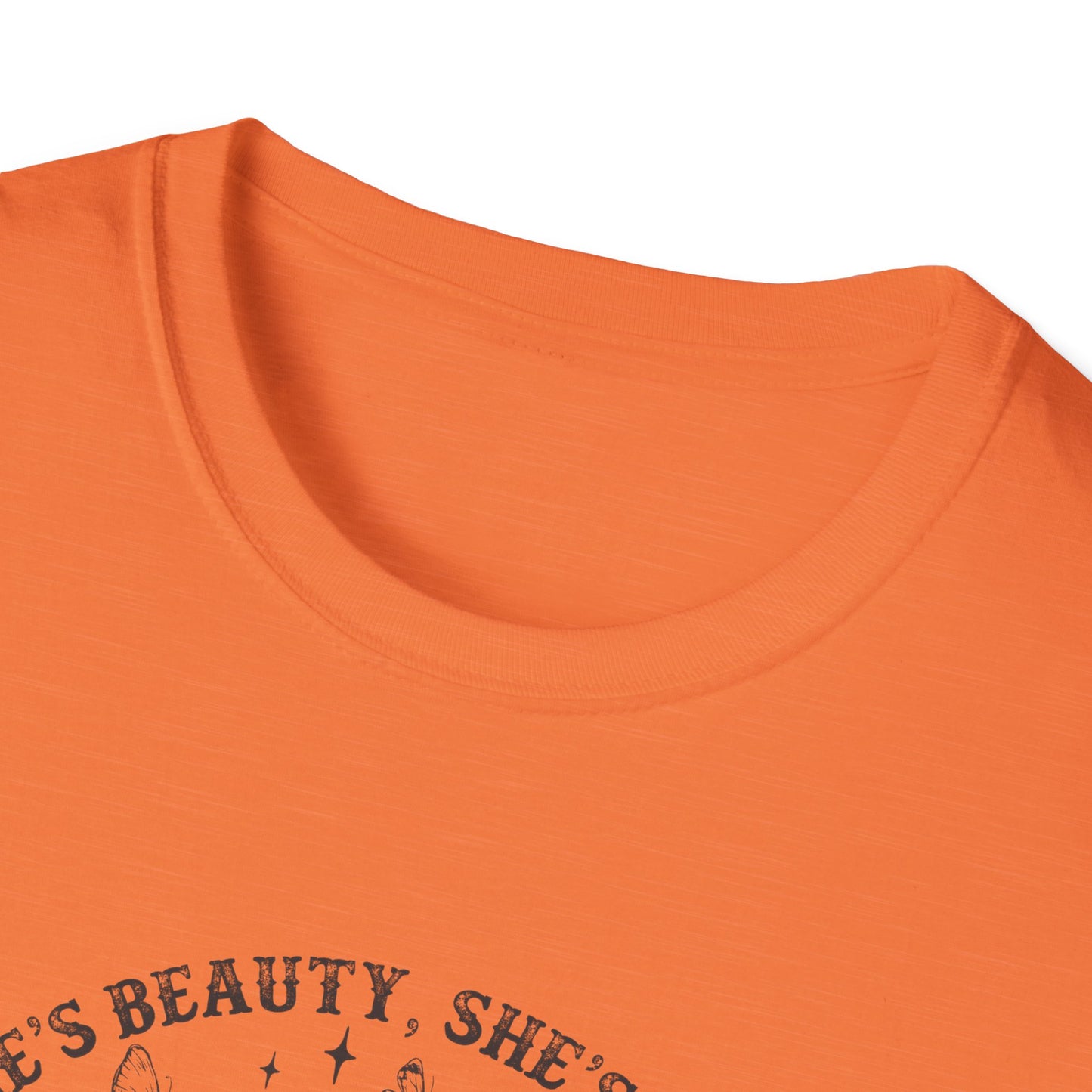 She'll Peck You In The Face Chicken T-Shirt – Funny Farmyard Hen Graphic Tee