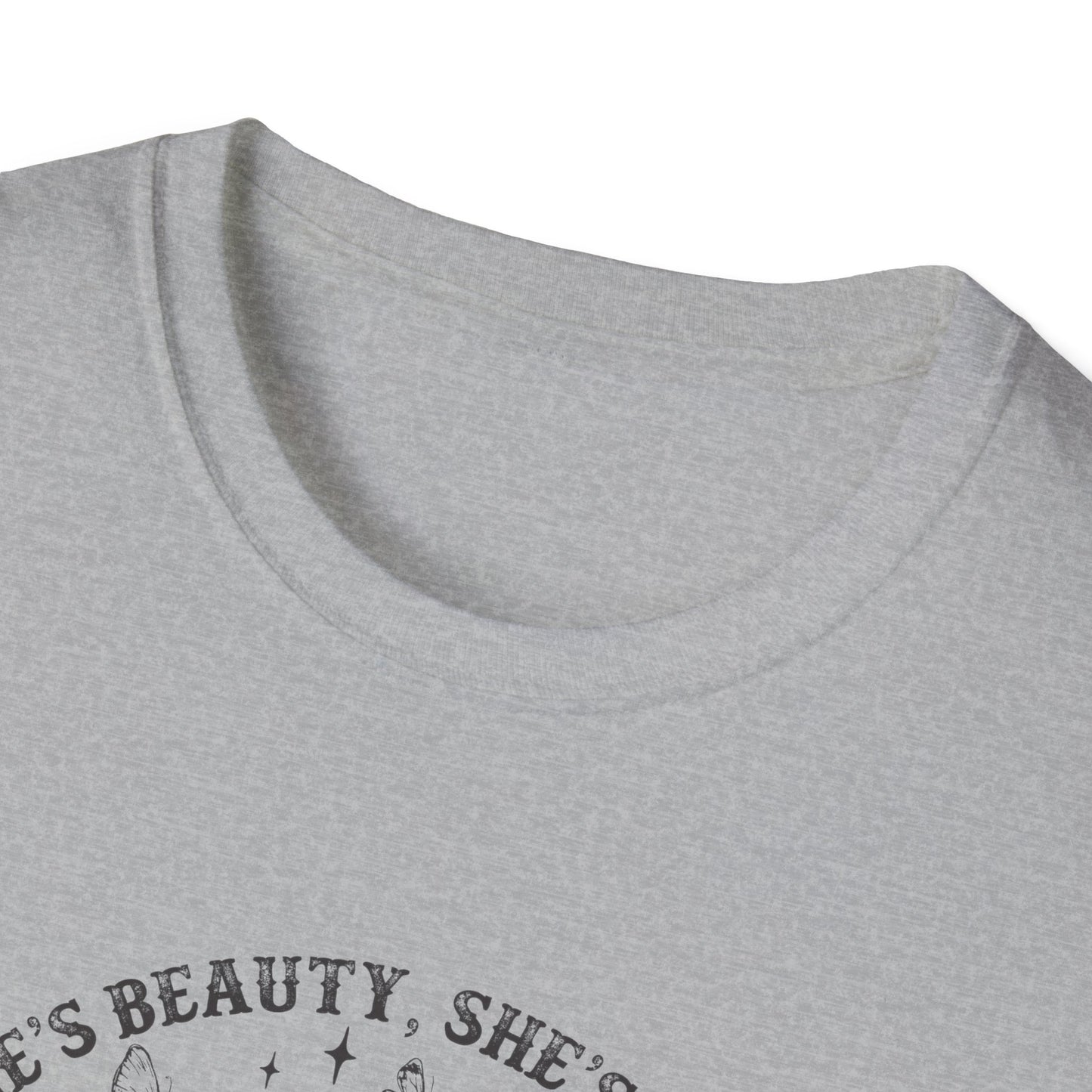 She'll Peck You In The Face Chicken T-Shirt – Funny Farmyard Hen Graphic Tee