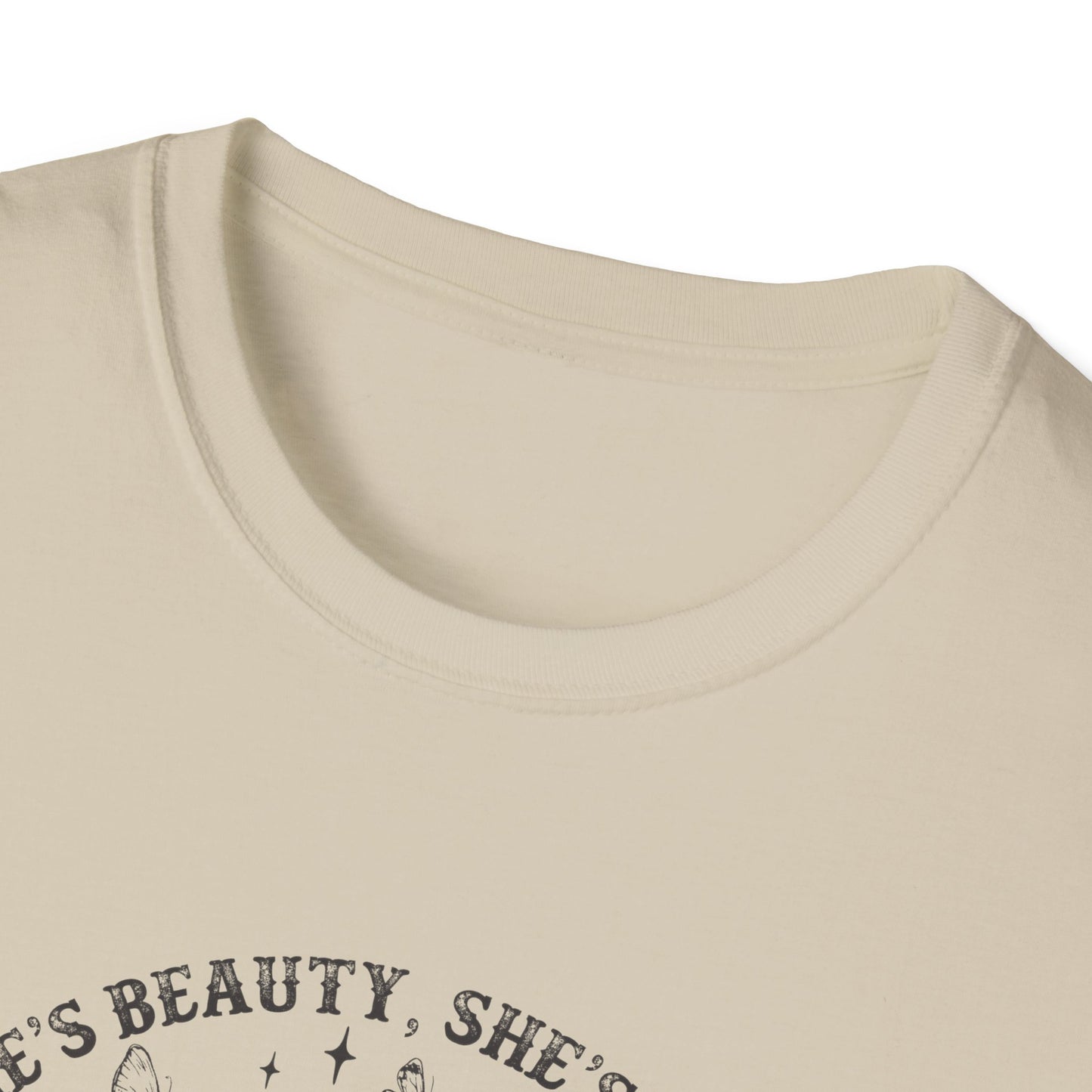 She'll Peck You In The Face Chicken T-Shirt – Funny Farmyard Hen Graphic Tee