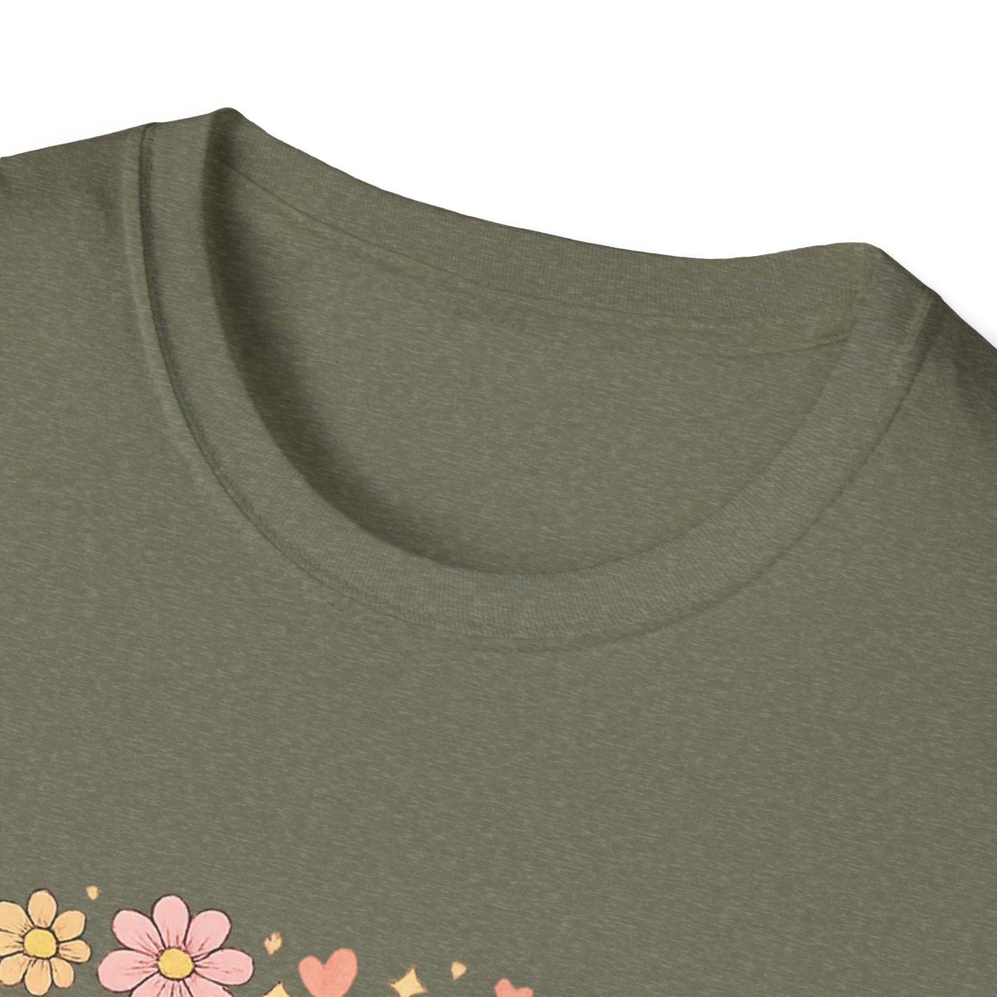 Mama Floral T-Shirt — Retro Mom Gift for Mother’s Day