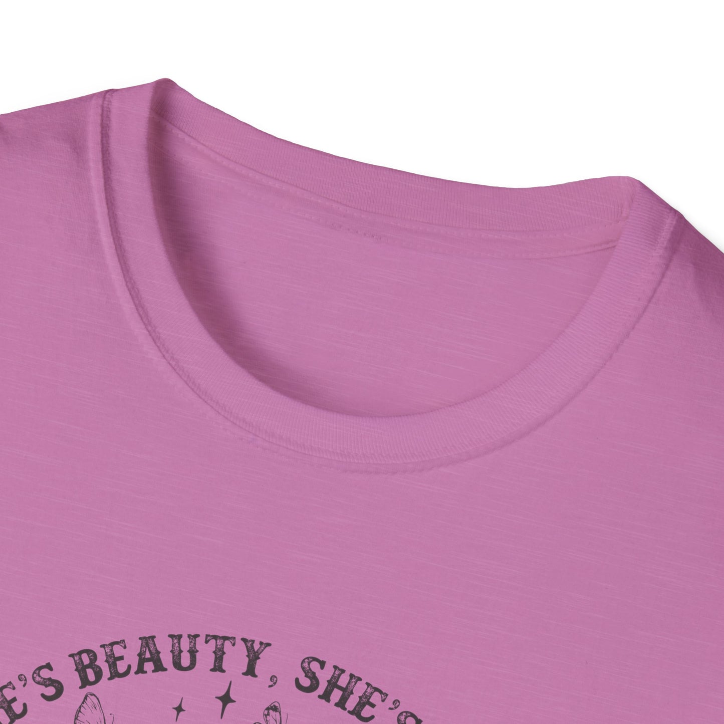 She'll Peck You In The Face Chicken T-Shirt – Funny Farmyard Hen Graphic Tee