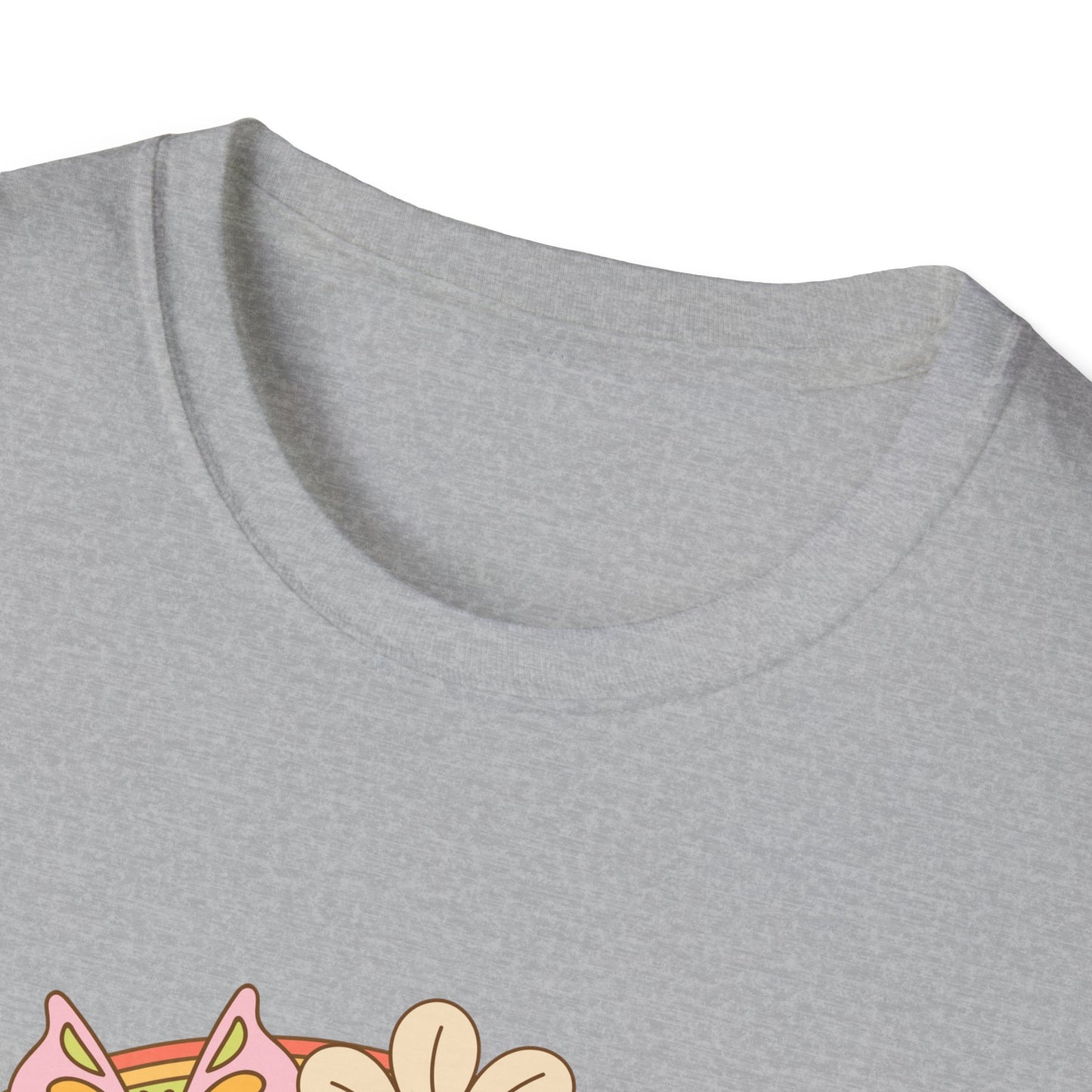 Nurse Floral Retro T-Shirt — Cute Vintage Flower Badge for Nurses