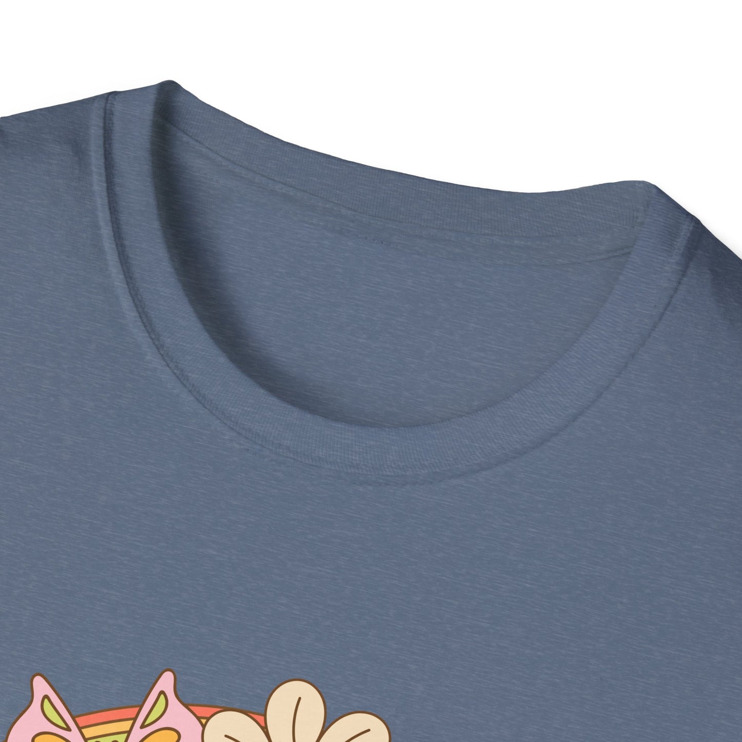 Nurse Floral Retro T-Shirt — Cute Vintage Flower Badge for Nurses