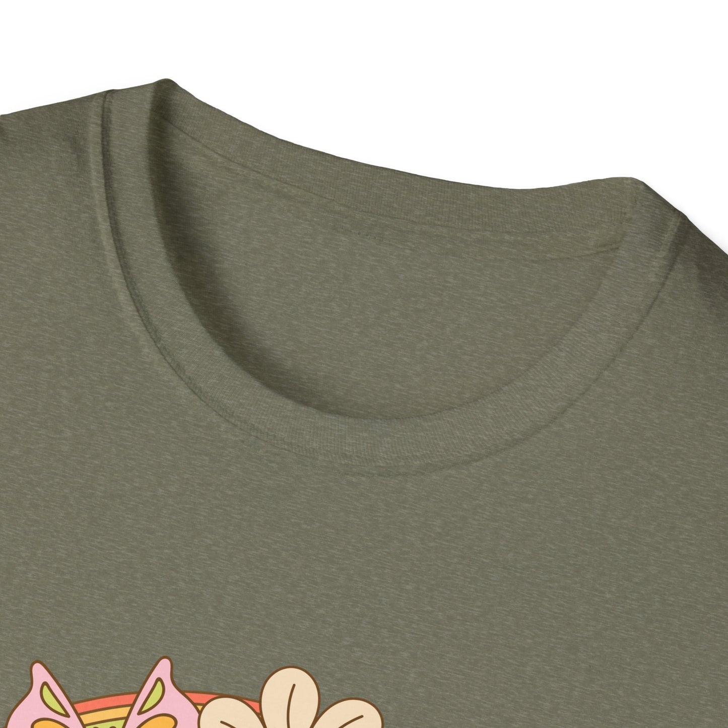 Nurse Floral Retro T-Shirt — Cute Vintage Flower Badge for Nurses